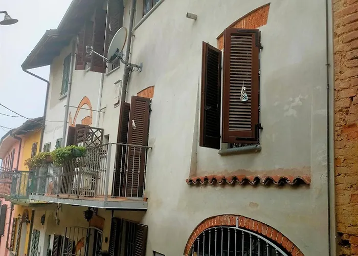 Al Vicolo Uno Gasthuis Montemagno (Piedmont)